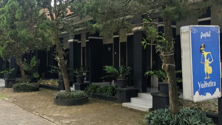 PXL_20251011_071349177.MP~2